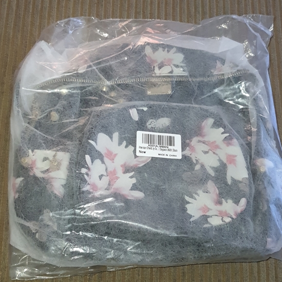 Nwt Womens Small Flower Spike Purse - Picture 2 of 5